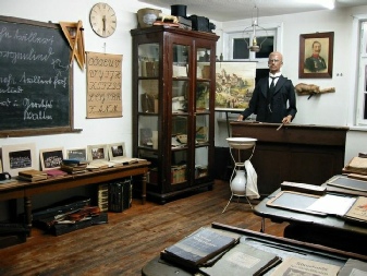 Ein Blick in das historische Klassenzimmer um das Jahr 1910